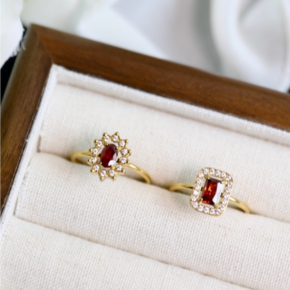 Gold Red Ruby Solitaire / Rectangle Zircon Ring - Picture 5 of 6